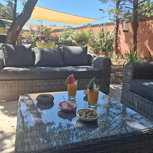 Hébergement de vacances Location Independante Au Coeur Des Alpilles Pour 2 Personnes Avec Jacuzzi, Aureille