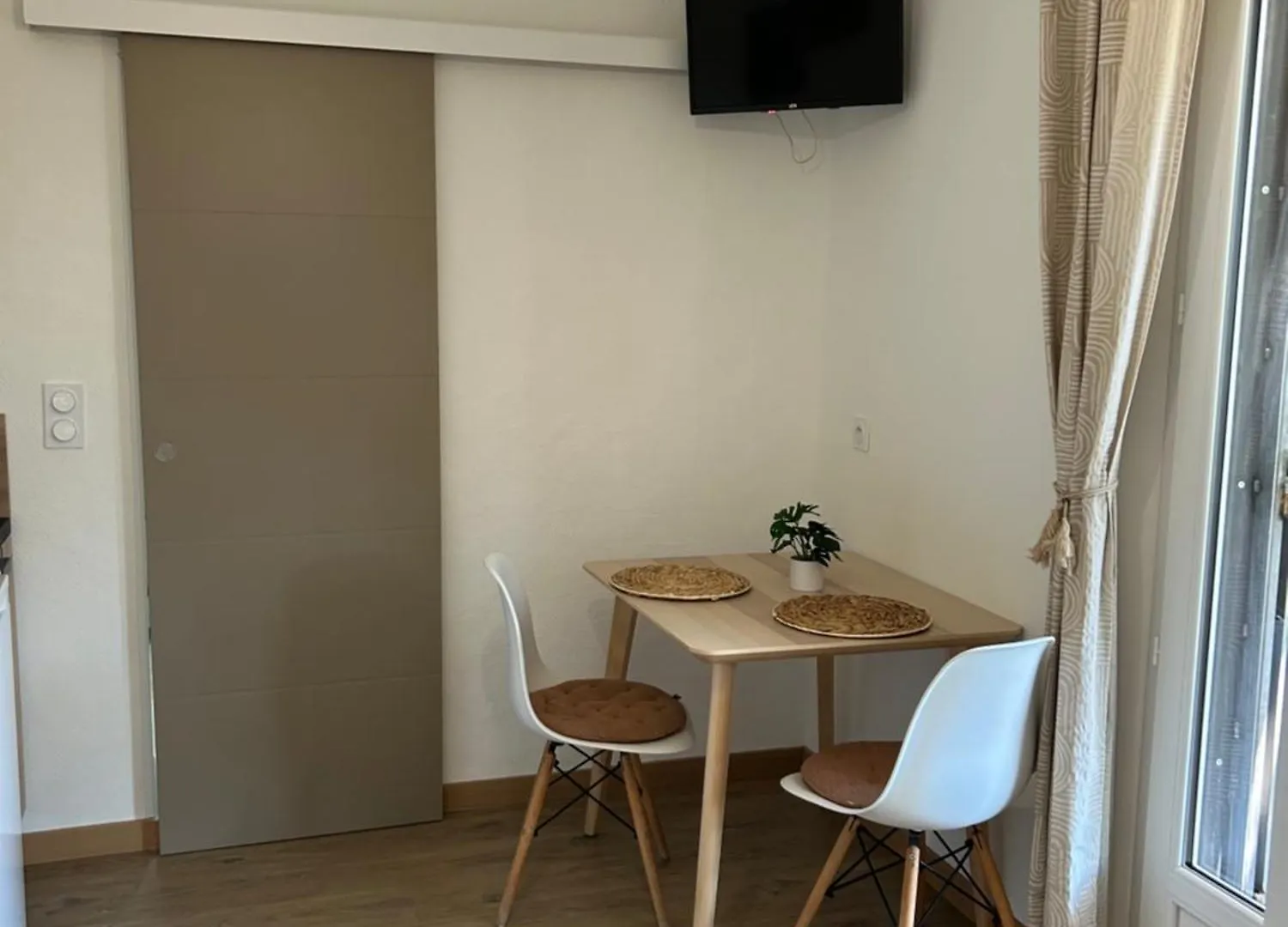 Studio Independant Avec Jardin Pertuis